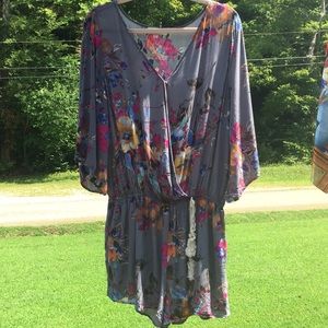 Ladies XL romper 🌺super cute